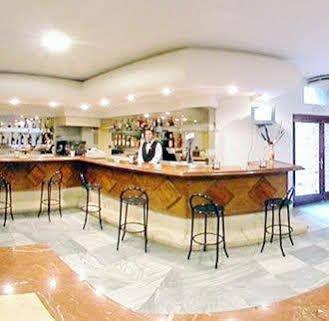 Kross Medina Azahara Torremolinos Exterior foto