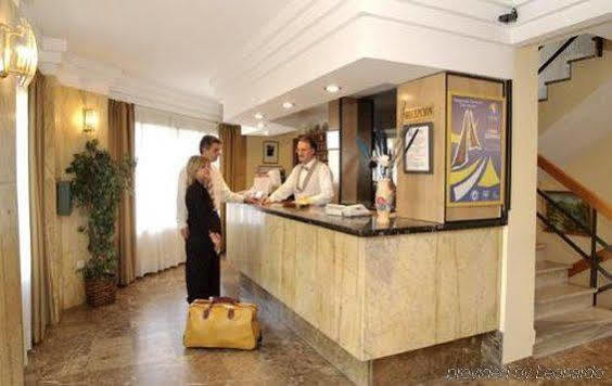 Kross Medina Azahara Torremolinos Exterior foto